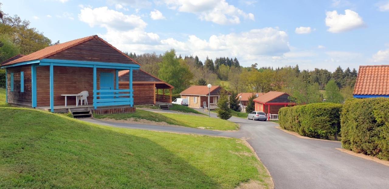 Les Chalets De La Margeride Blavignac Esterno foto