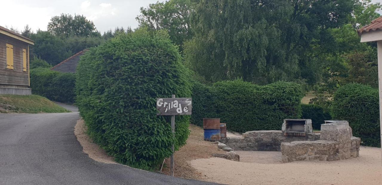 Les Chalets De La Margeride Blavignac Esterno foto