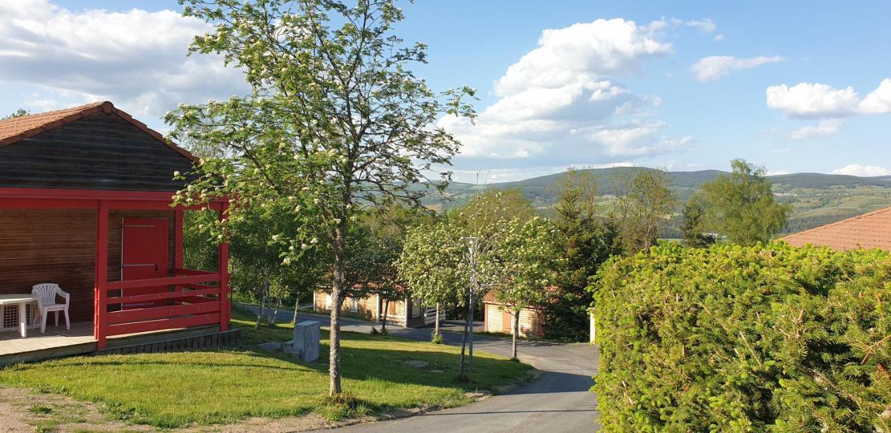 Les Chalets De La Margeride Blavignac Esterno foto