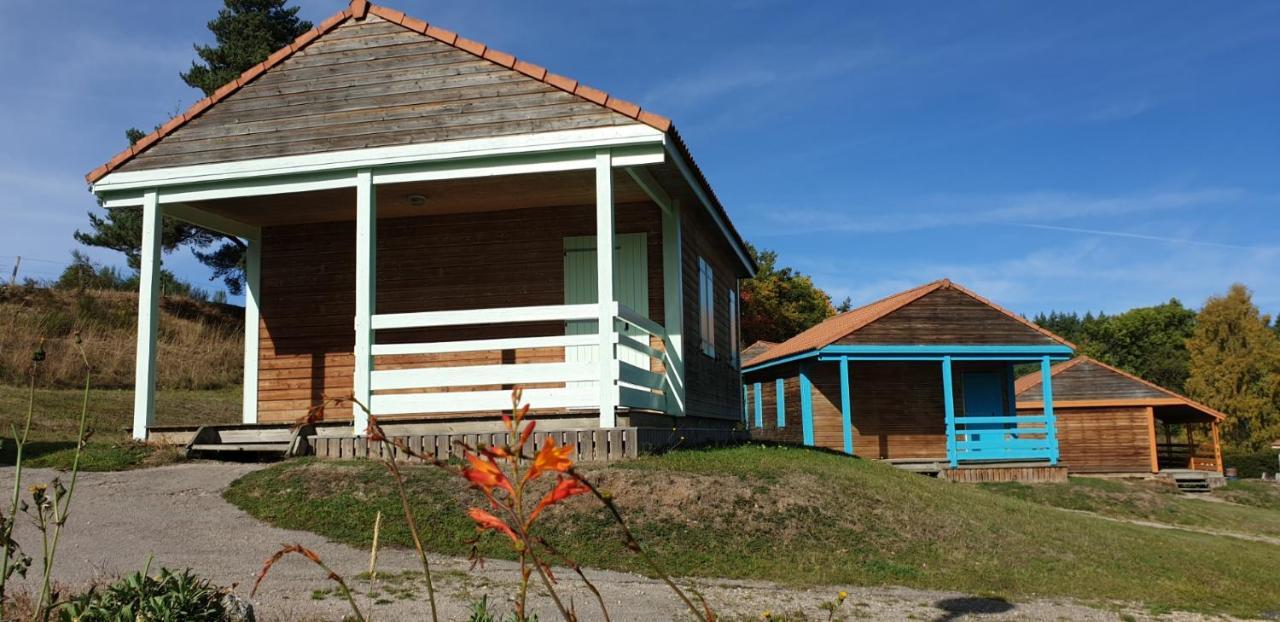 Les Chalets De La Margeride Blavignac Esterno foto