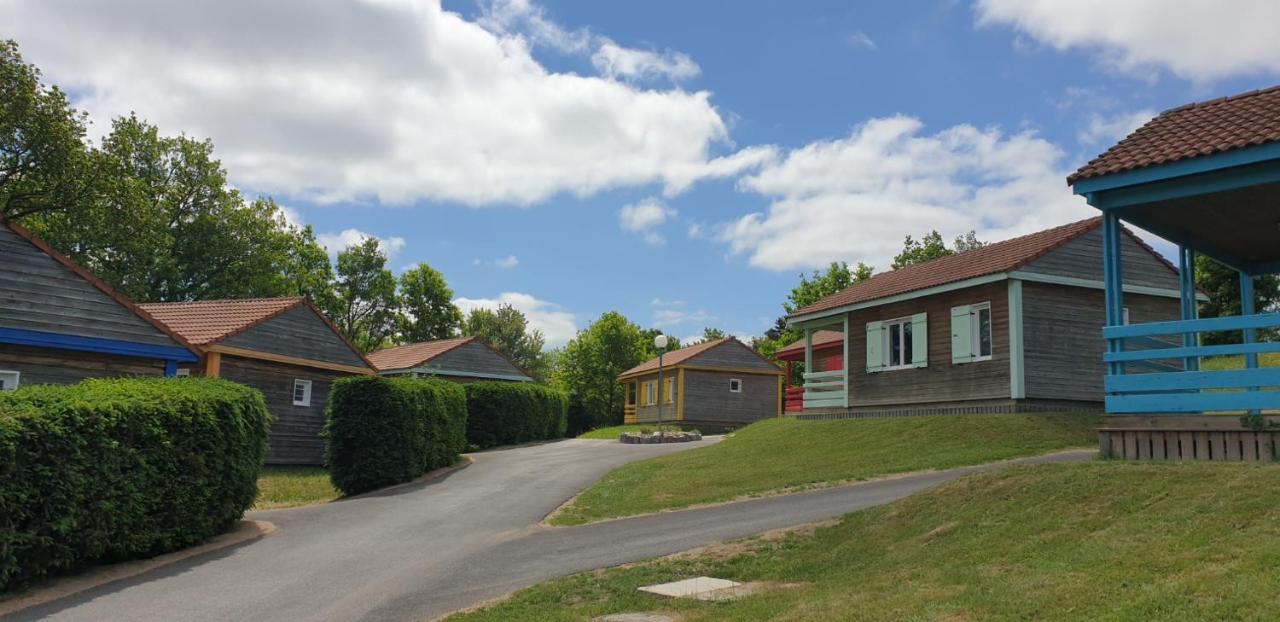 Les Chalets De La Margeride Blavignac Esterno foto